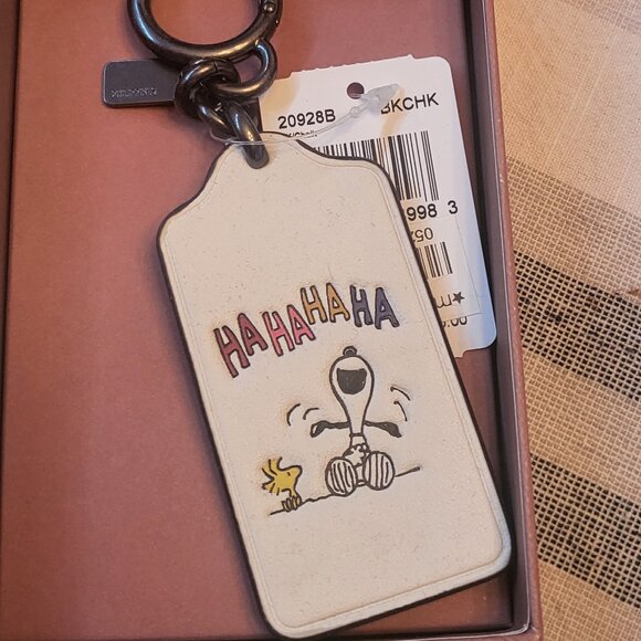 Coach X Peanuts 2017 Snoopy Woodstock Keychain Purse Charm Hang Tag - Picture 1 of 5